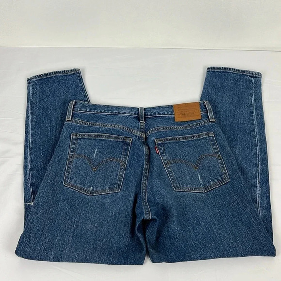 Levi’s Women’s 28 Wedgie Button Fly Distressed Medium Wash Jean - Picture 12 of 14